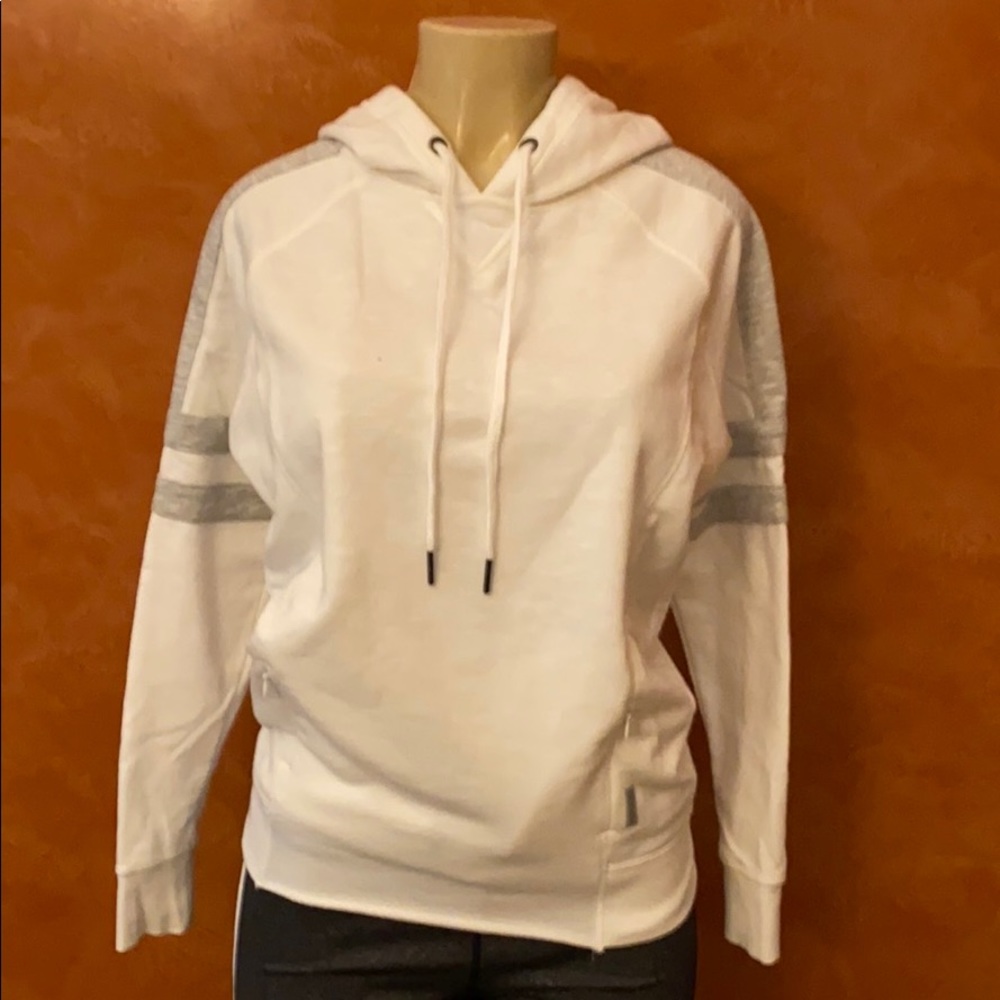 Game day hoodie white with Tuch is grey stripes